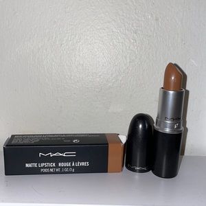 MAC matte lipstick color kinkster 652